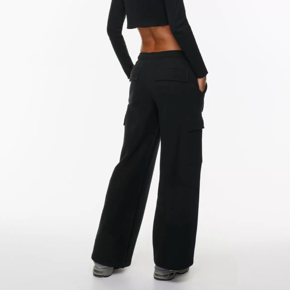 TNA cozy fleece mega cargo (short)